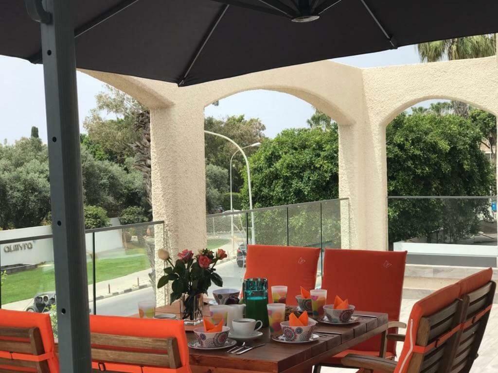 Mare Monte Seaview Boutique Apartment Пафос Екстериор снимка